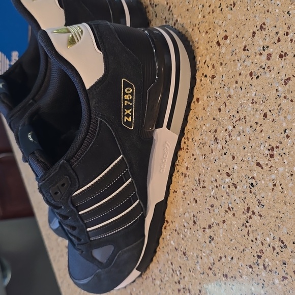 Adidas ZX 750 Men's Sneakers - Picture 2 of 15